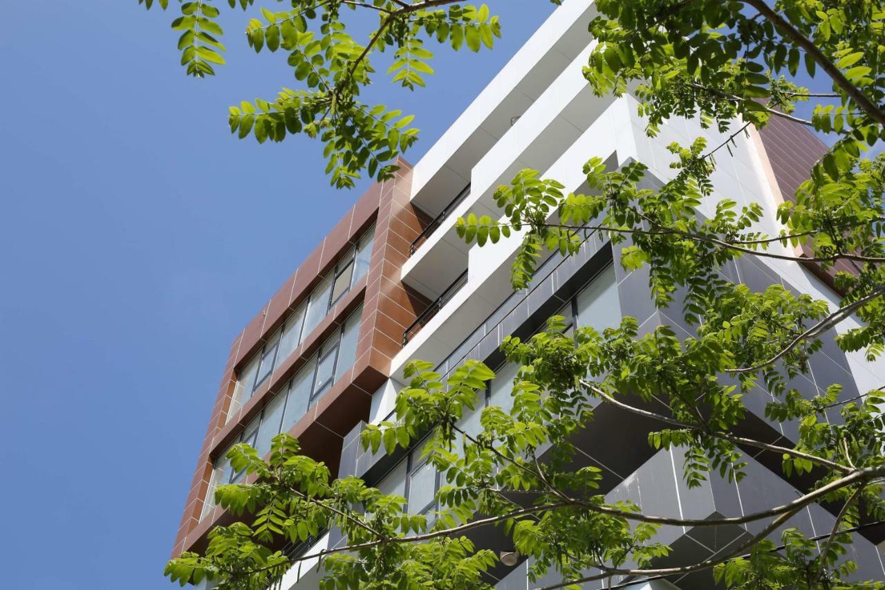 Otakhebi Hotel Sarpi Exterior photo